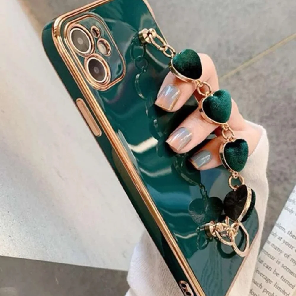 1pc iPhone 15Pro Solid Color Plated Edge Plush Heart Bracelet Phone Case